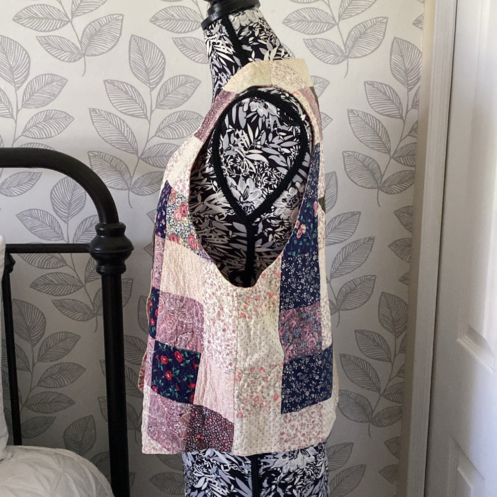 Patchwork Quilted Vest - image 2
